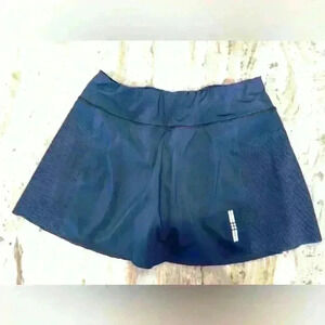 Women’s SWEATY BETTY Navy/Multi skort- size large